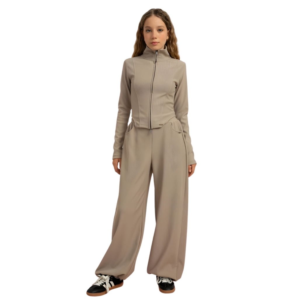 تريننج محير سادة مع سحاب