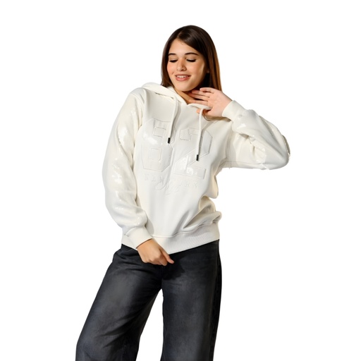 82 هودي مع ترتر