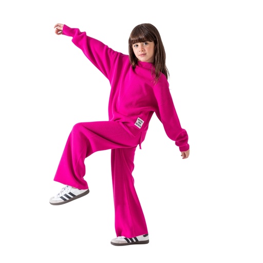 طقم بناتي صوف ناعم عريض