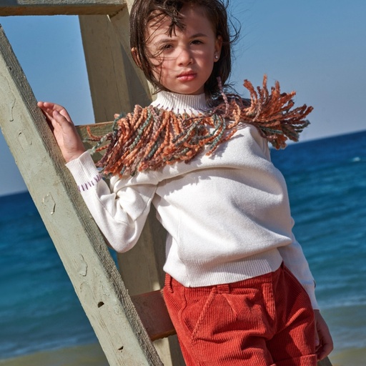 بلوزة صوف ناعم مع دناديش